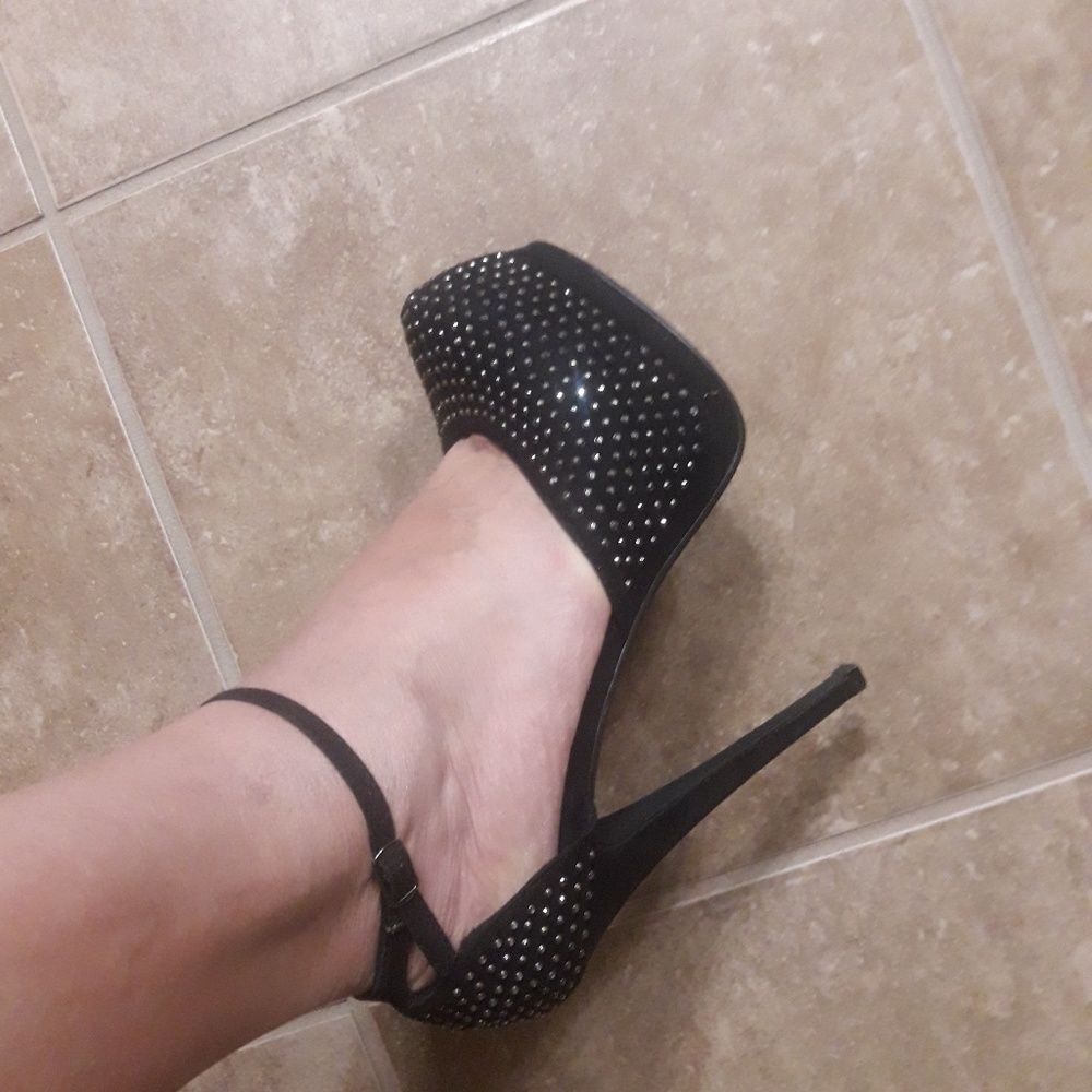 Beatiful shoes - Picture 2 of 4